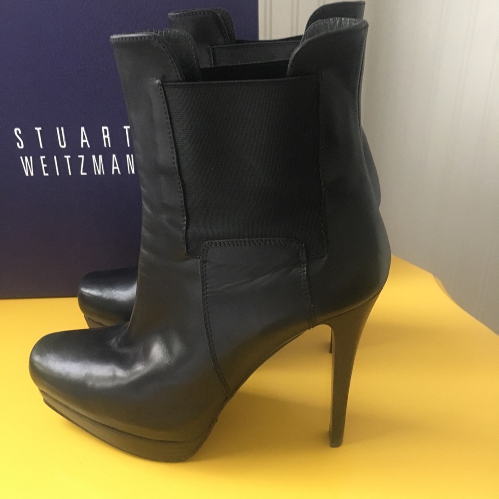 Stuart Weitzman Ankle Booties. Euc. Great For Fal… - image 3